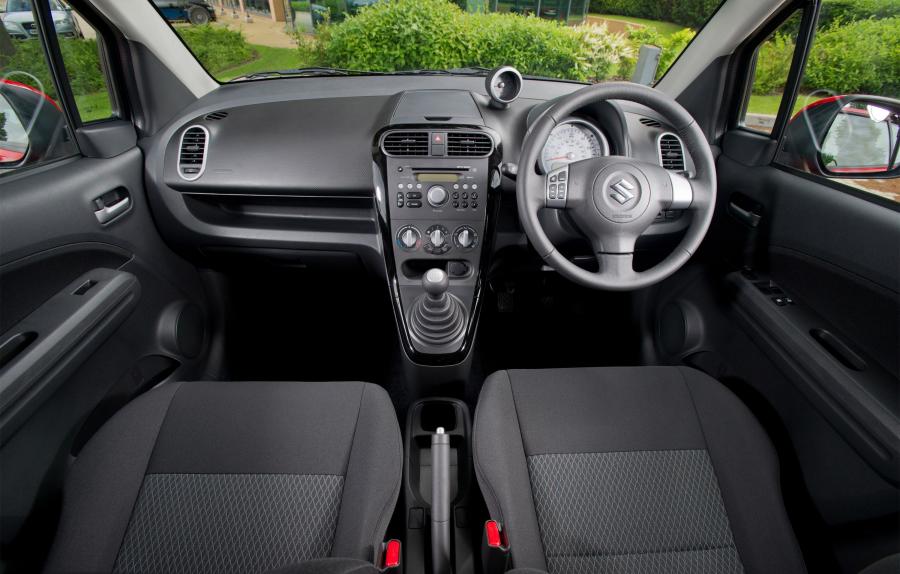  Suzuki Splash 2012 года  (UK) (фото 3 из 6)